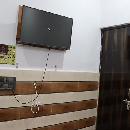 Hotel K.D.Dham Near Prem Mandir1 Vrindāvan Esterno foto