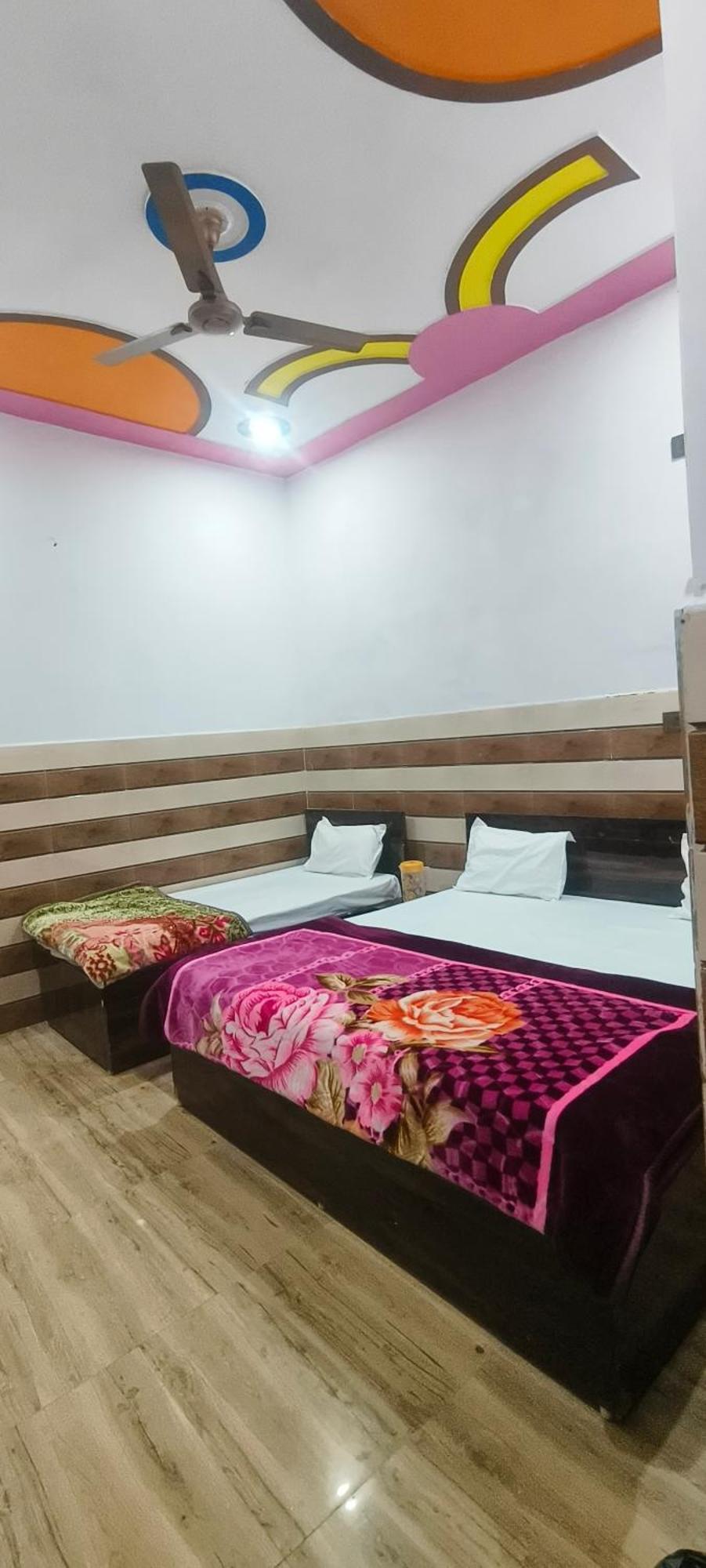 Hotel K.D.Dham Near Prem Mandir1 Vrindāvan Esterno foto