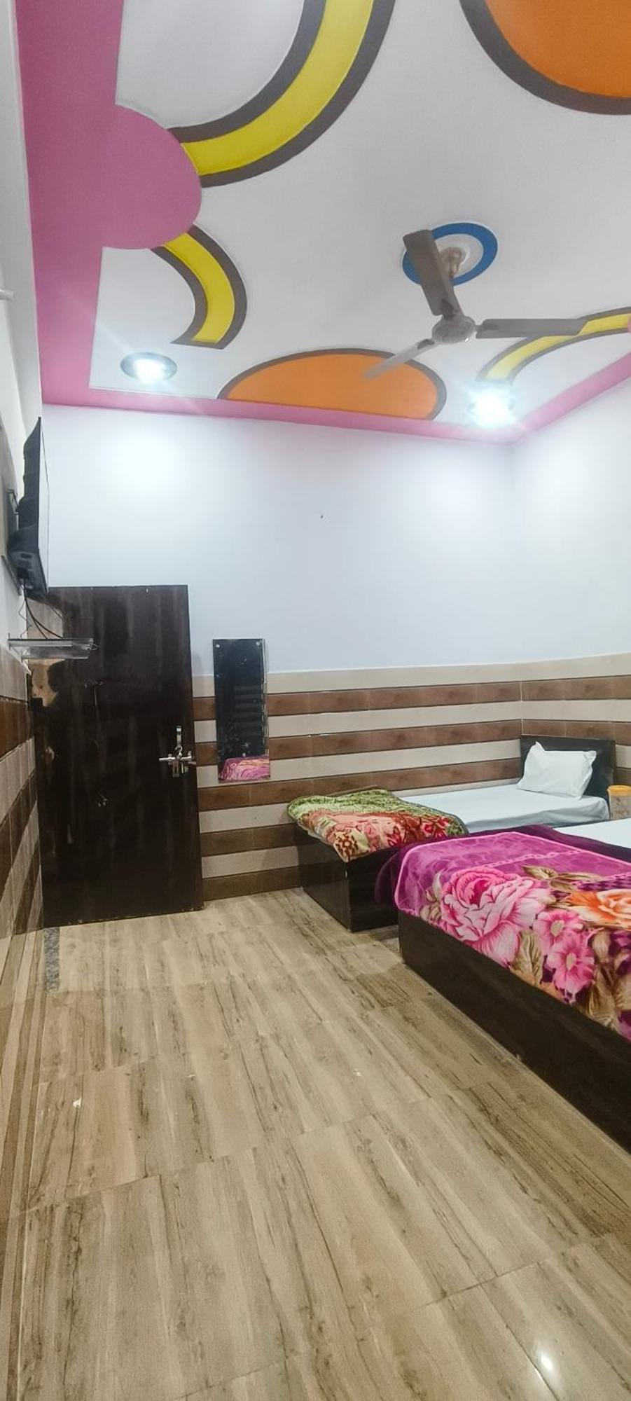 Hotel K.D.Dham Near Prem Mandir1 Vrindāvan Esterno foto
