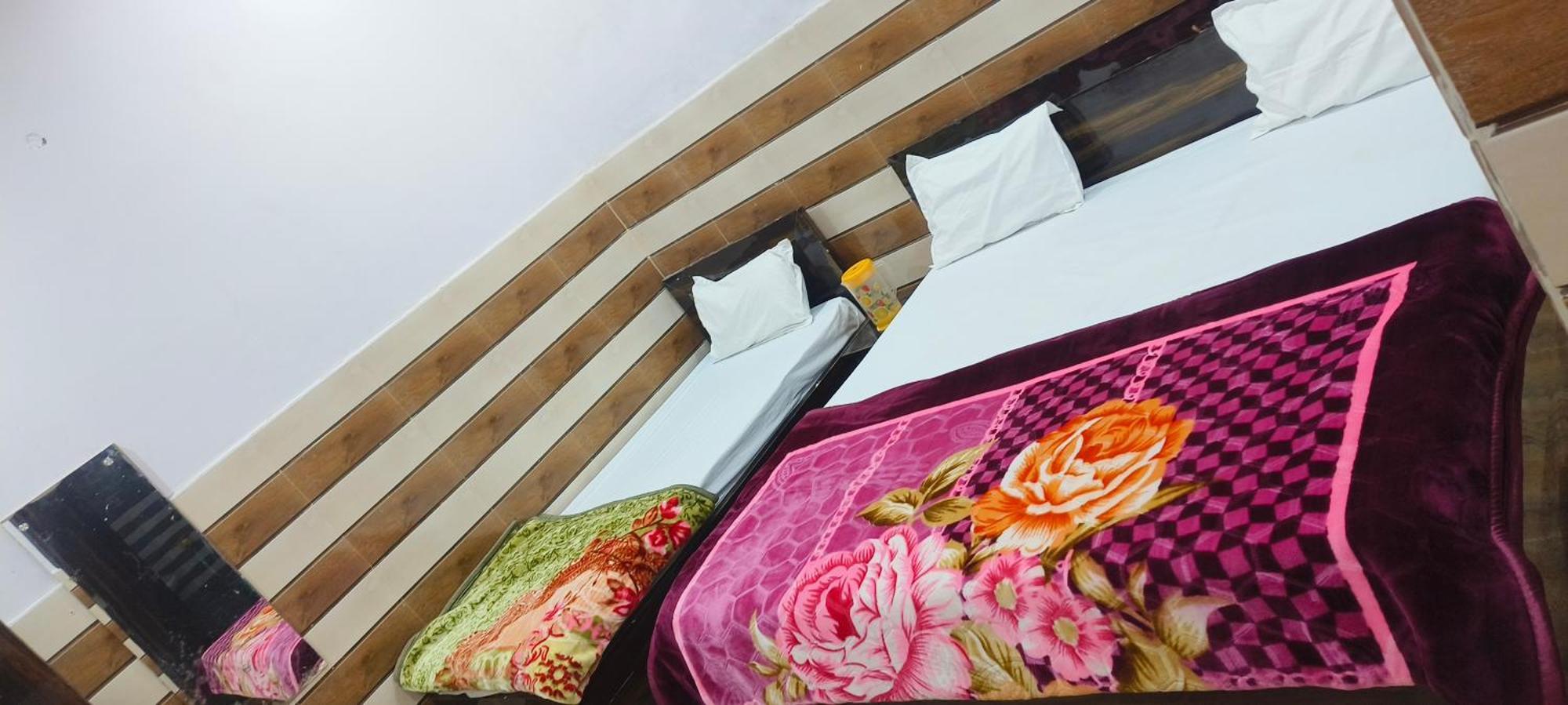 Hotel K.D.Dham Near Prem Mandir1 Vrindāvan Esterno foto